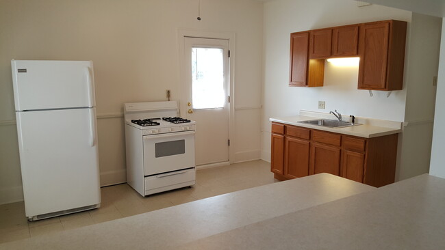 Foto del edificio - 3113 N Bartlett Ave - Upper