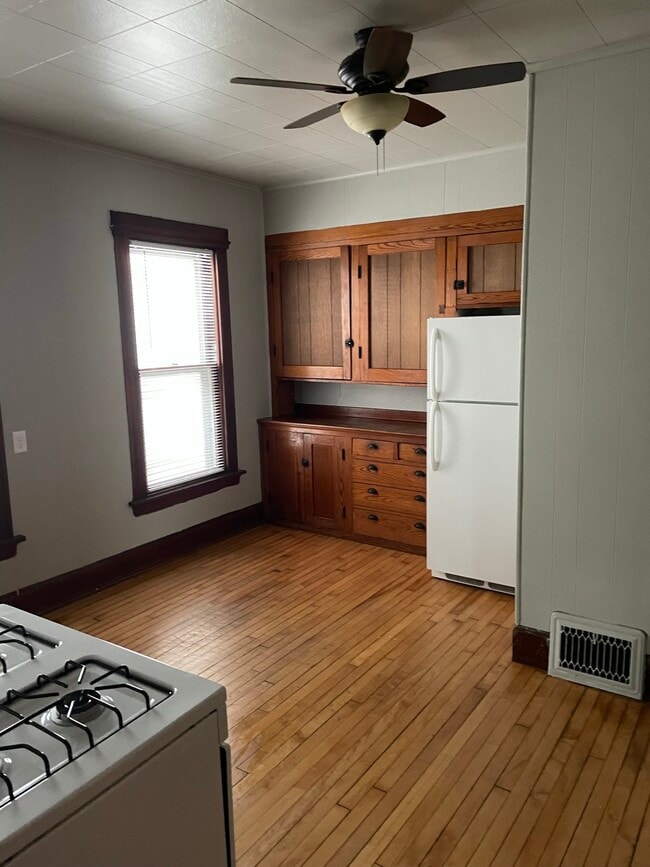 Building Photo - 1403 Williamson St
