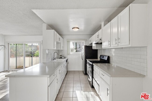 Foto del edificio - 739 Croft Ave