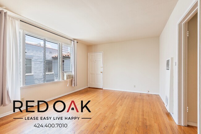 Building Photo - ~1 Month FREE~ Splendid Top Floor One Bedr...