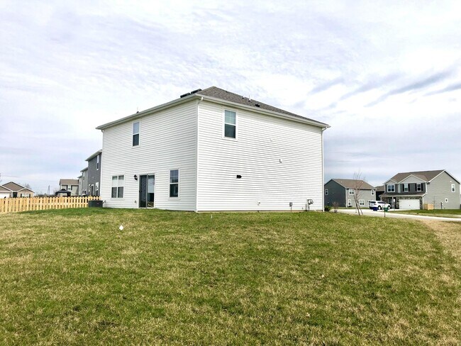Building Photo - 38 Sunbeam Ct