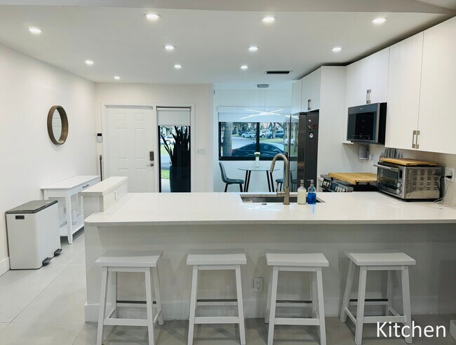 Building Photo - 3936 Arelia Dr