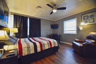 Building Photo - 3512 Dodge St