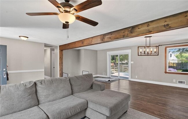 Building Photo - 2017 Lisbon Rd