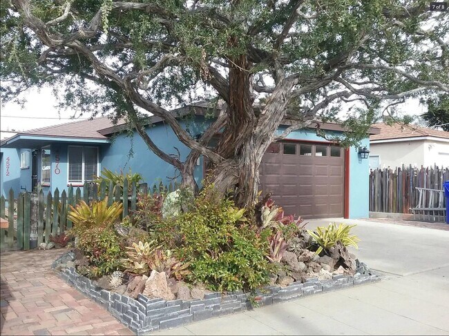 Foto del edificio - 4570 Muir Ave