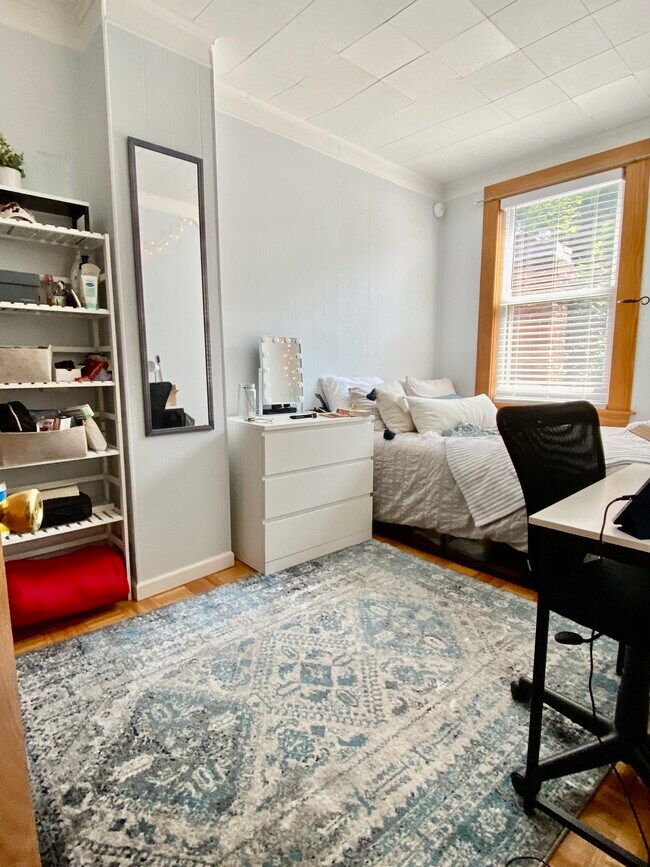 2rd bedroom - 5428 Wilkins Ave