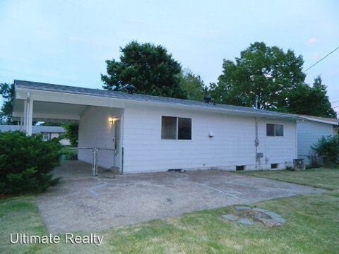 Foto del edificio - 3 br, 1 bath House - 1000 Central Pkwy