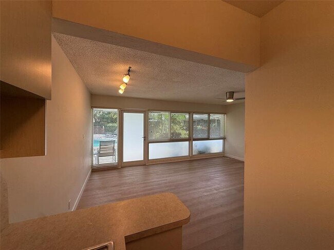 Foto del edificio - 4009 NE 21st Ave