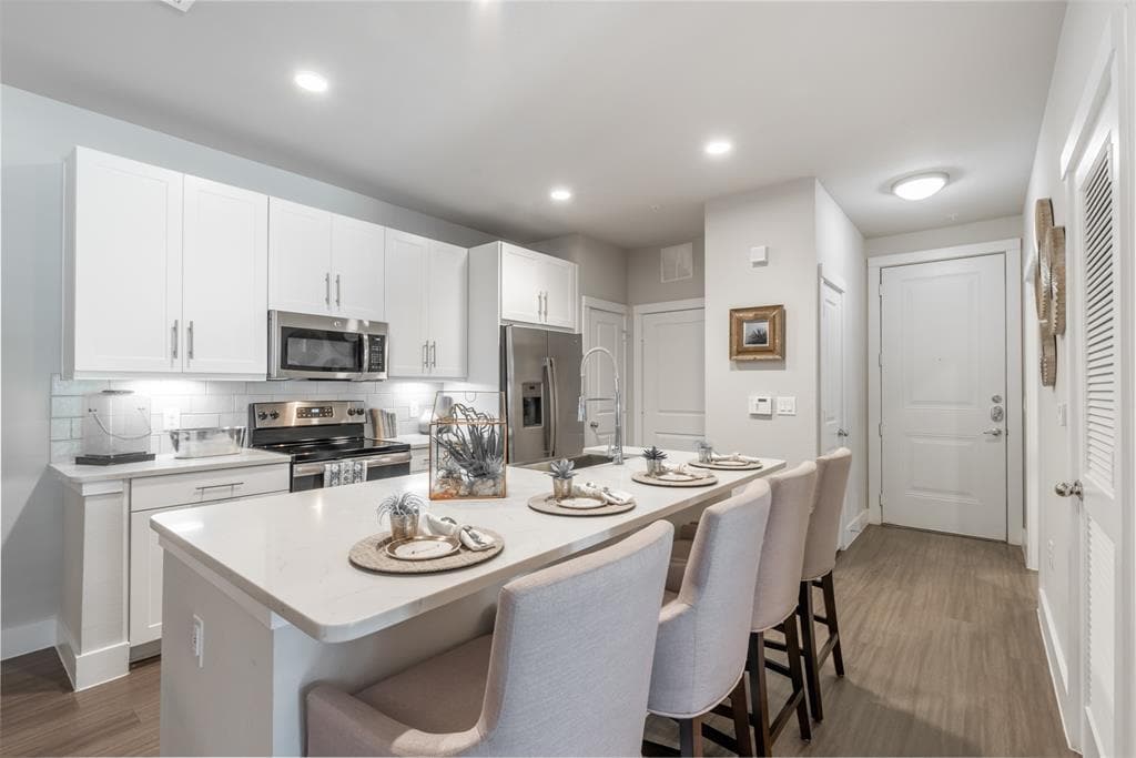 Foto principal - 4711 LJ Pkwy