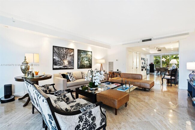 Building Photo - 781 Crandon Blvd