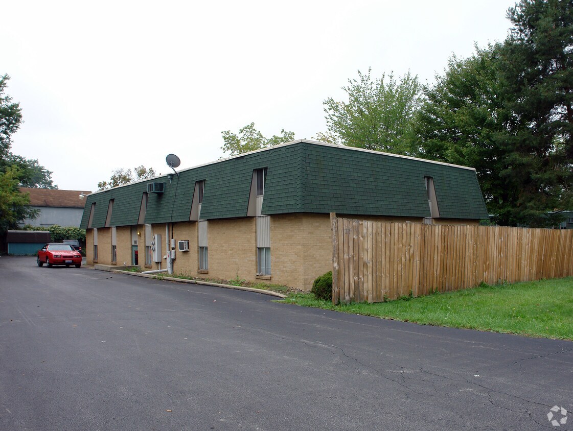 21 Wayne St, Niles, OH 44446 Apartments in Niles, OH