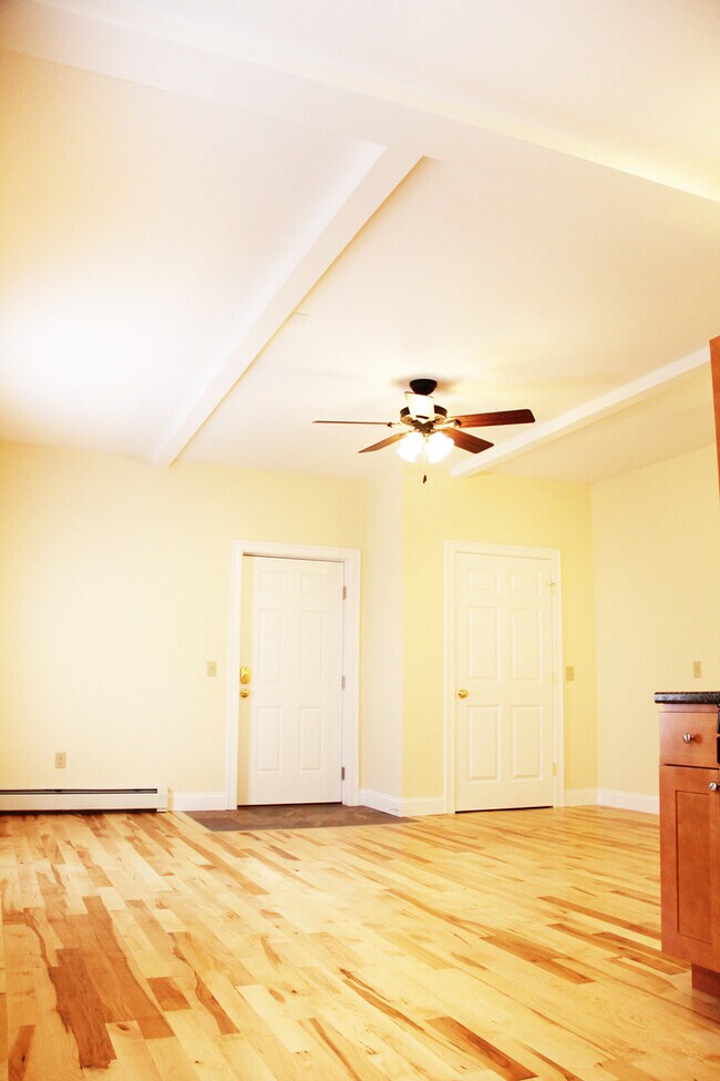 Foto del edificio - 51 N Champlain St