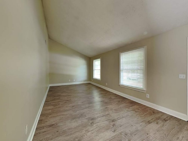 Building Photo - 3191 Grand Central Dr
