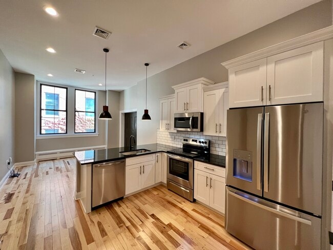 Building Photo - 409 Lackawanna Ave