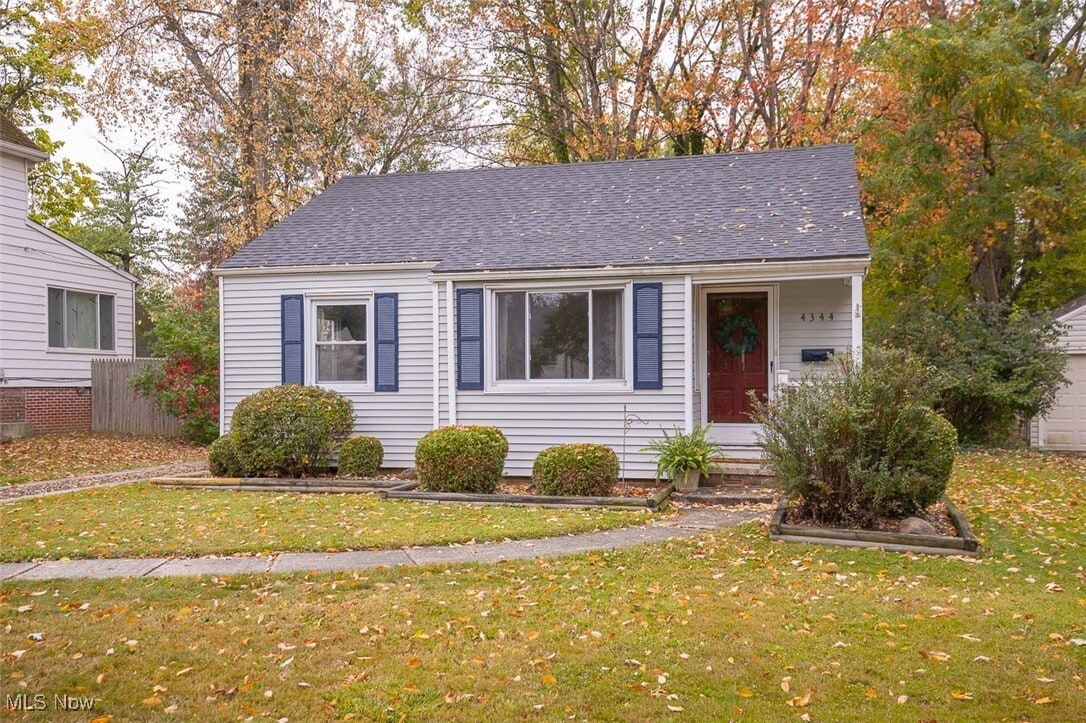 Foto principal - 4344 W 227th St