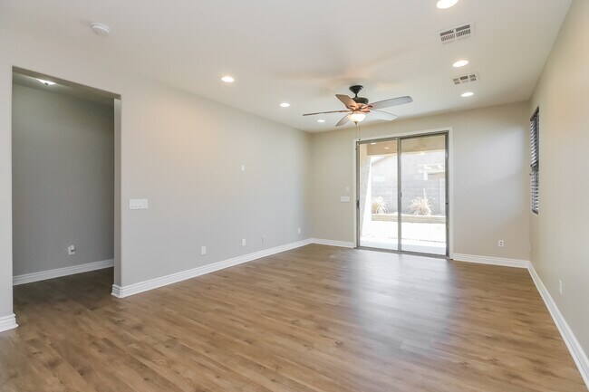 Building Photo - 2365 W Gold Dust Ave