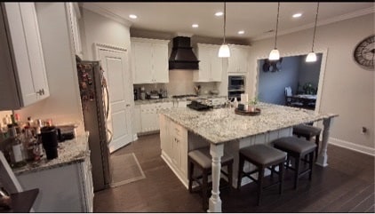 Building Photo - 303 Woodwind Dr SW