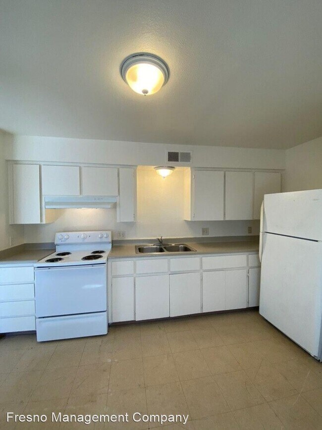 Building Photo - 4730 E Lamona Ave
