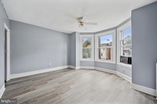 Building Photo - 5841 N 12th St