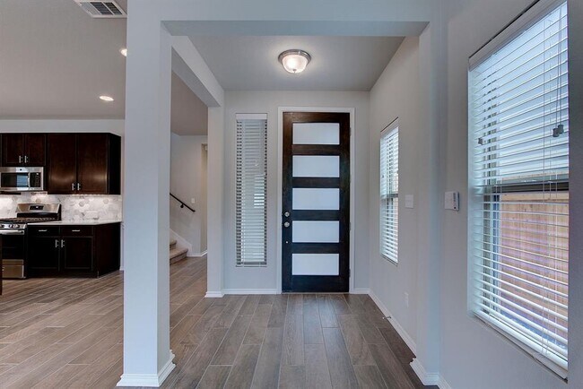 Foto del edificio - 9104 Moonstone Dr