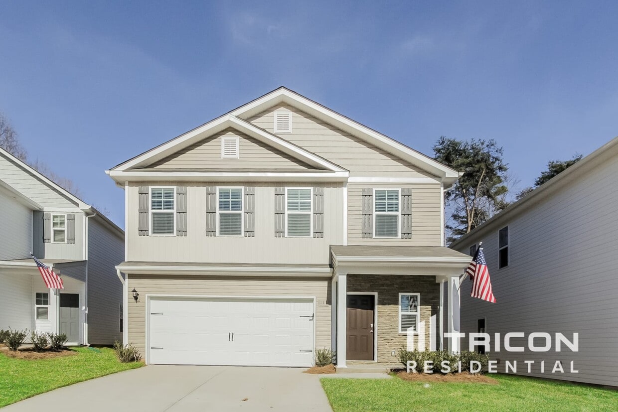 Primary Photo - 111 Spring Knoll Drive Charlotte NC