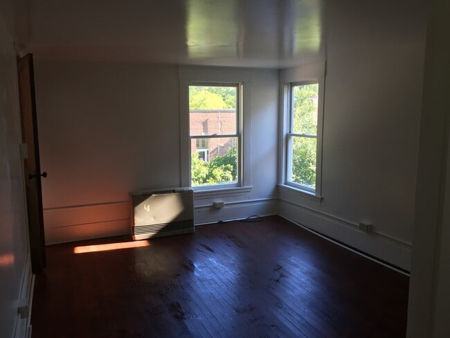 Interior Photo - 120 Main St.