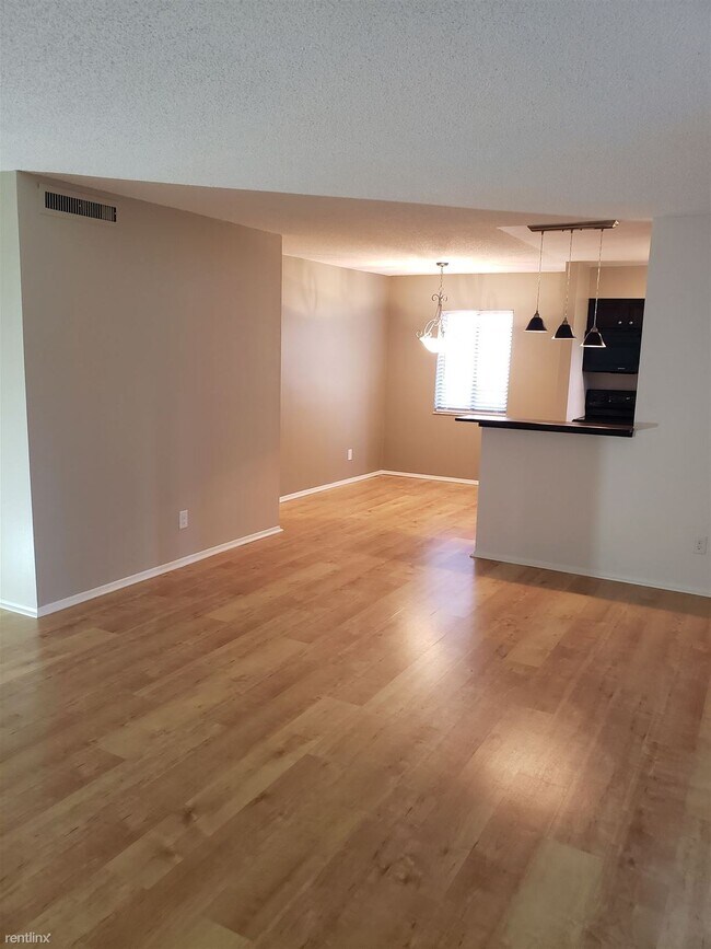 Foto del edificio - 2 br, 2 bath Condo - Springwood Village Co...