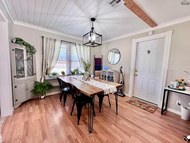 Foto del edificio - 4722 Florist St