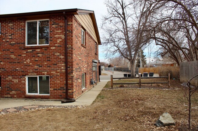 Foto del edificio - Spacious 2-Bedroom, 1-Bathroom Apartment in a Quiet Longmont 4-Plex! Available NOW!