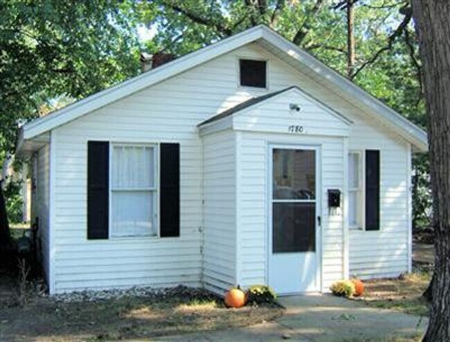 Foto del edificio - 1780 Superior St