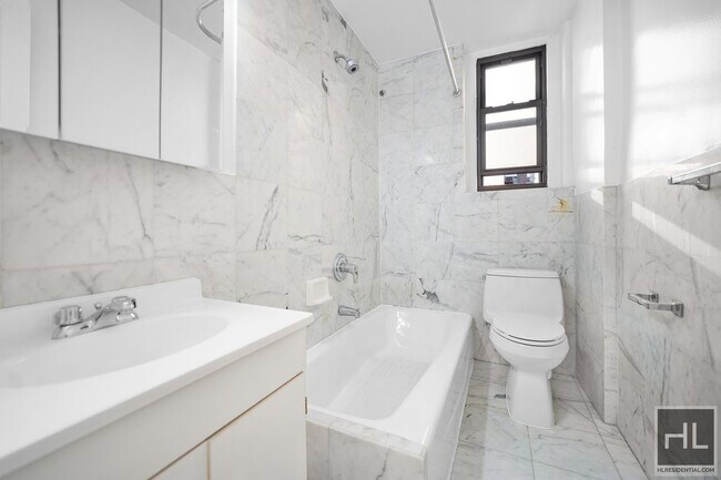 Foto del edificio - EAST 85 STREET