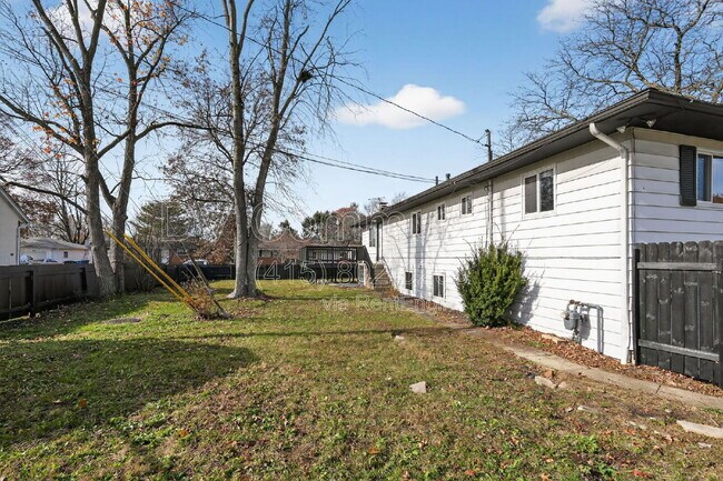 Foto del edificio - 4835 Almont Dr