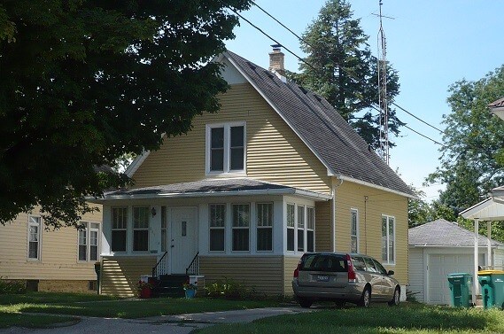 Building Photo - 645 N 4th St