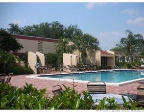 Building Photo - 6733 Coral Lake Dr