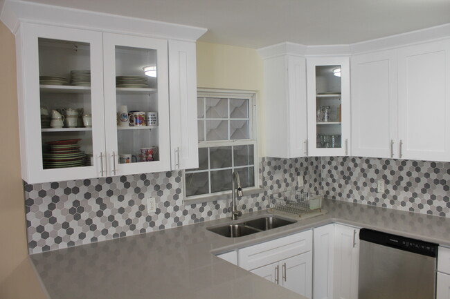 Completamente nuevas, cocina renovada - 208 67th St