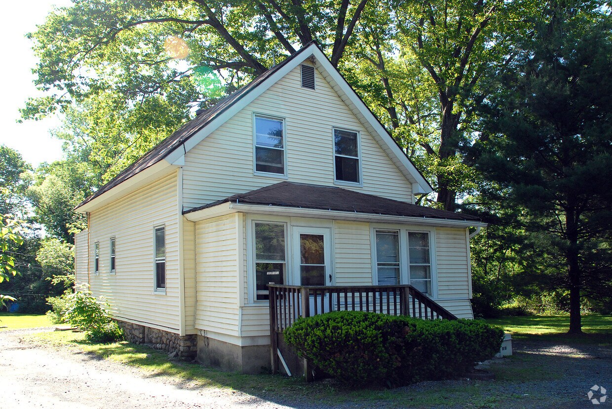 Primary Photo - 191-193 W Clarkstown Rd