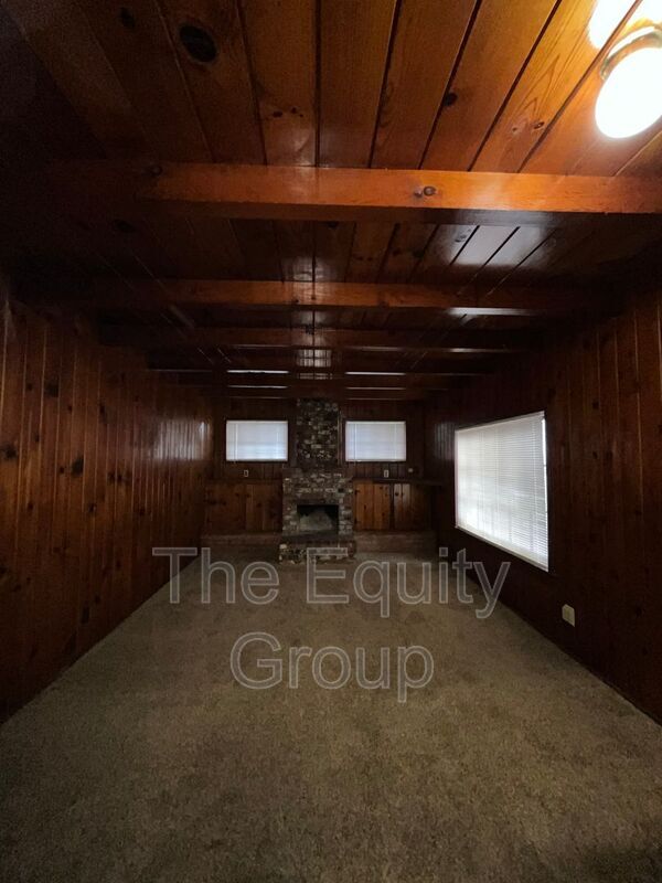 Building Photo - 207 S Linwood Ave