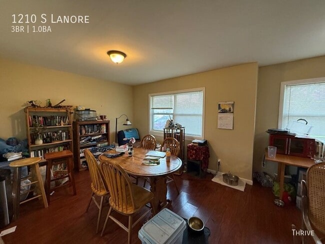 Building Photo - 1210 S Lanore-