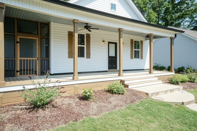 Foto del edificio - Comfort and Space with Easy Access to the ...