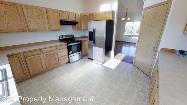 Foto del edificio - 3 br, 2.5 bath House - 794 North Holbrook ...