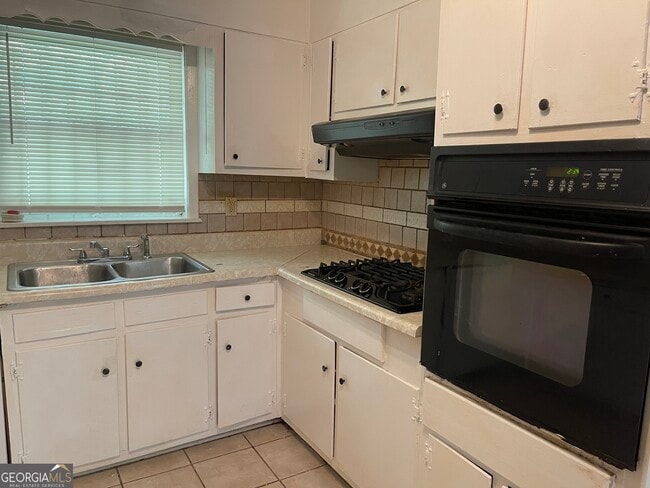 Building Photo - 3027 Collier Dr NW
