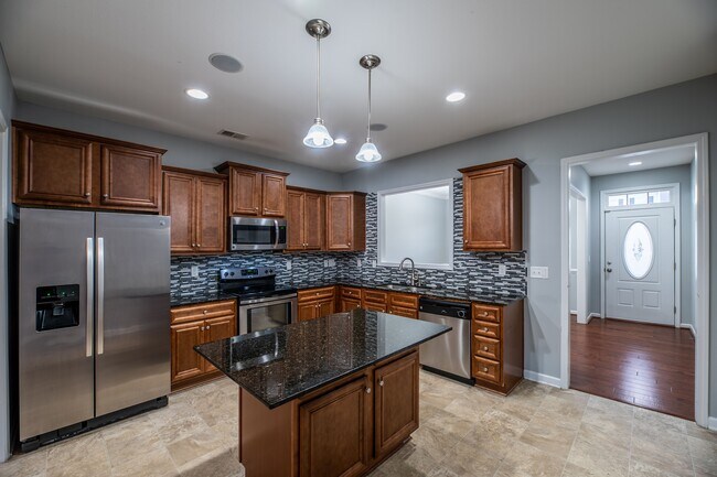 Building Photo - 808 Derby Downs Ct