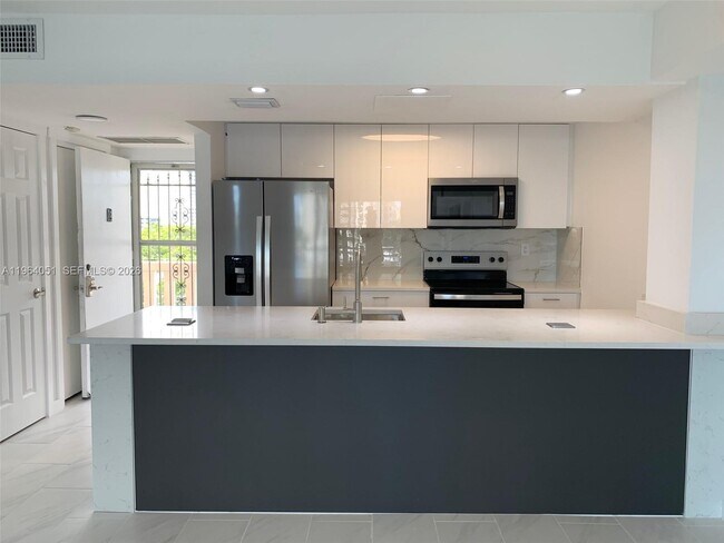 Foto del edificio - 2980 Point E Dr