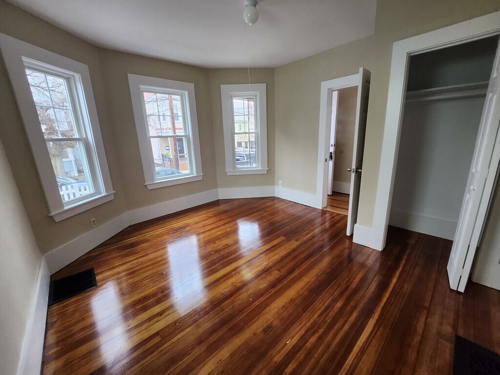 35 Murray St Unit 3, Chelsea, MA 02150 Condo for Rent in Chelsea, MA