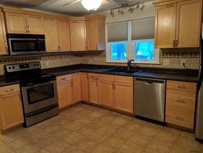 Foto del edificio - 5 Hillside Ave