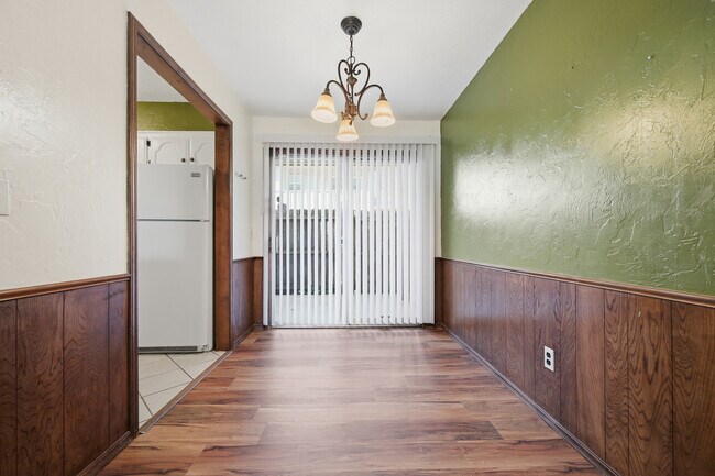 Foto del edificio - 11307 N May Ave
