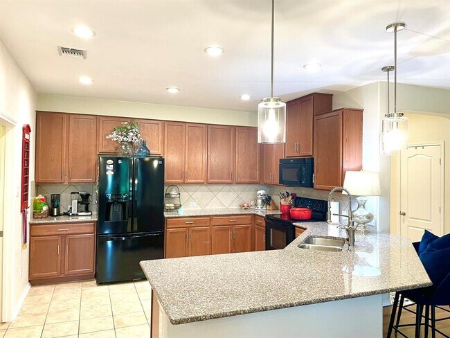 Building Photo - 31428 Kingsway Rd