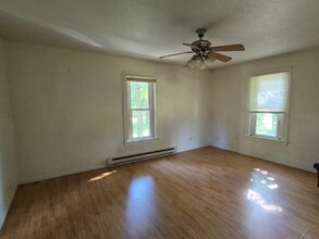 Building Photo - 4893 Cambria Rd