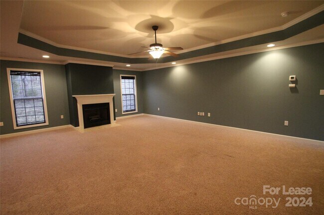 Foto del edificio - 1830 Country Manor Ln
