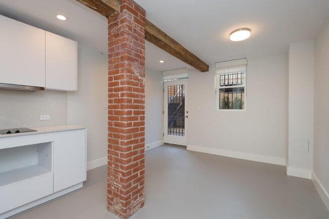 Building Photo - 461 Massachusetts Ave
